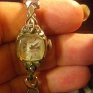 Vintage 1920s to 50s Croton 17 jewels 10K rgp